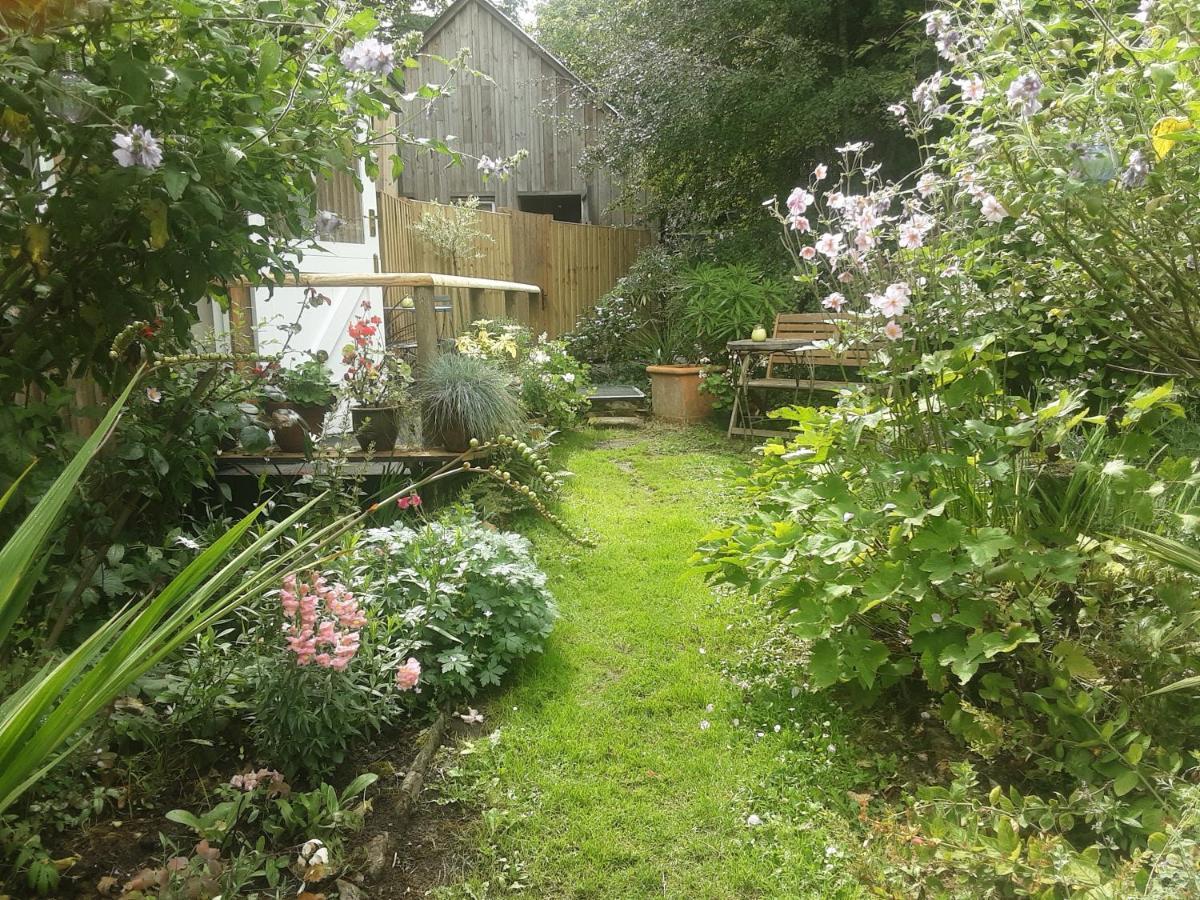 Tranquil Wood Cabin Set In A Beautiful Orchard Villa Penzance Exterior photo